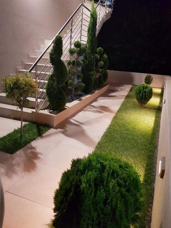 Sithonia Suites Luxury 2 Beds Studio, Semi-Ground Floor Никити Экстерьер фото